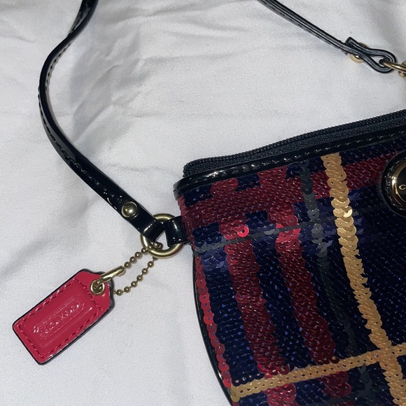 Coach womens sequined wallet bag, new/never worn but tags were removed - Picture 3 of 6